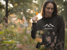 Lade das Bild in den Galerie-Viewer, Bergkette Premium Sweatshirt Schwarz / Navy
