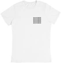 Lade das Bild in den Galerie-Viewer, Made for Mountains Premium Organic T-Shirt Schwarz / Weiß
