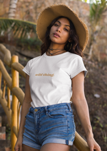 Lade das Bild in den Galerie-Viewer, Wild Thing Premium Organic T-Shirt Weiß
